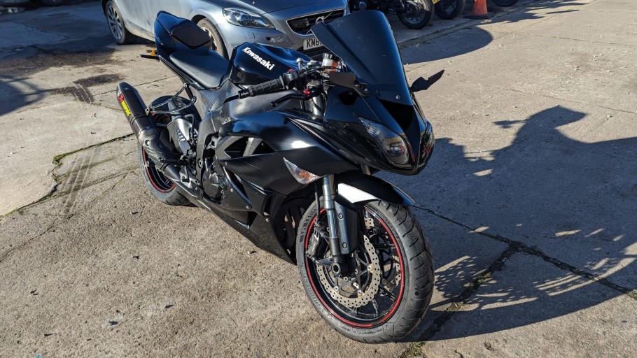 Lot 332 - 1997 KAWASAKI ZX 600-F3