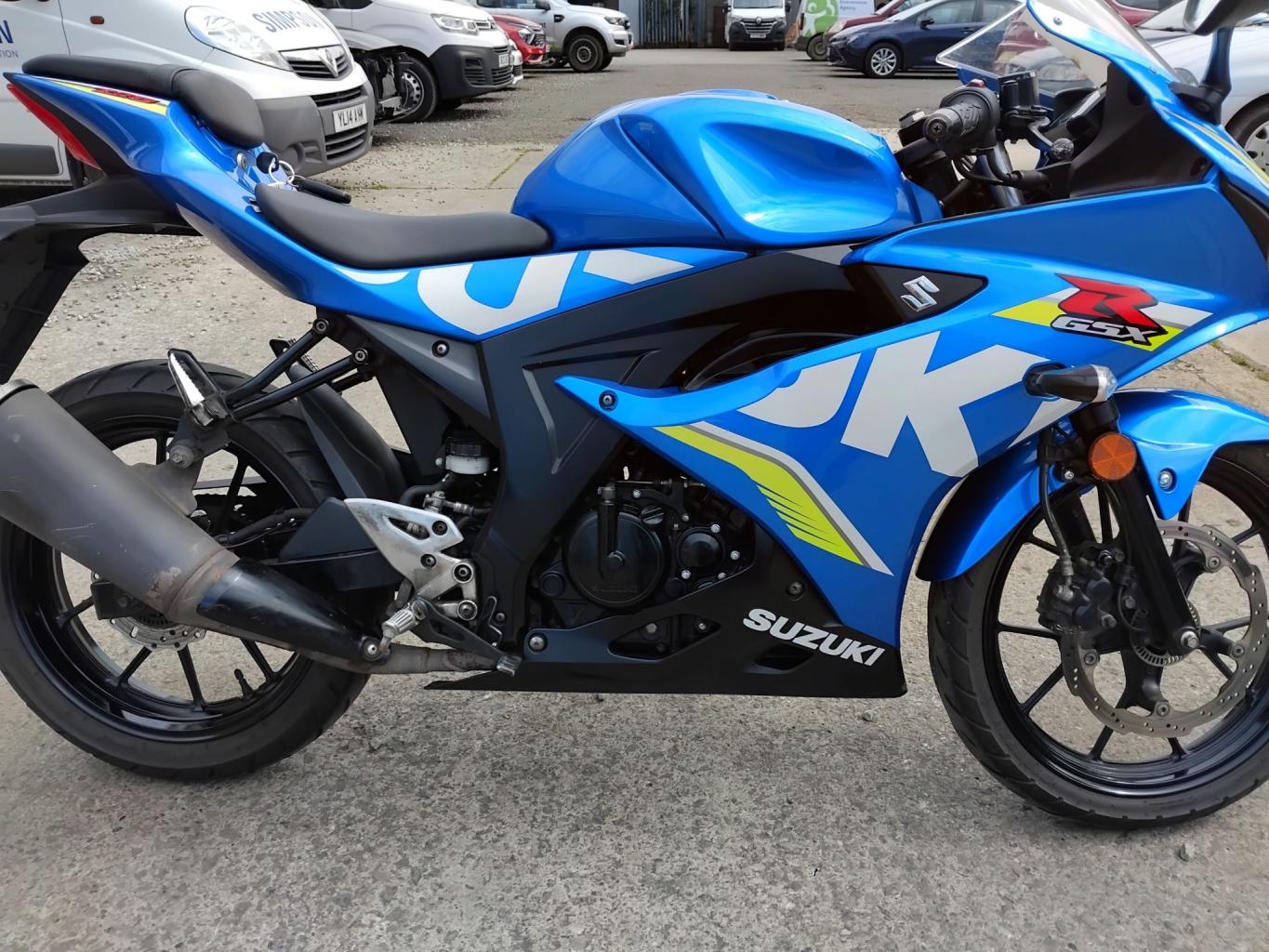 Motorrad Schwingarm Spule Für Suzuki GSXR & V-Strom - CNC Aluminium Slider Schraube M8