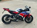 Honda Cbr1000rr Fireblade 1000 Super Sports Petrol Manual (180 Ps)