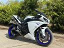 Yamaha R1 1000 Super Sports Petrol Manual (182 Ps)